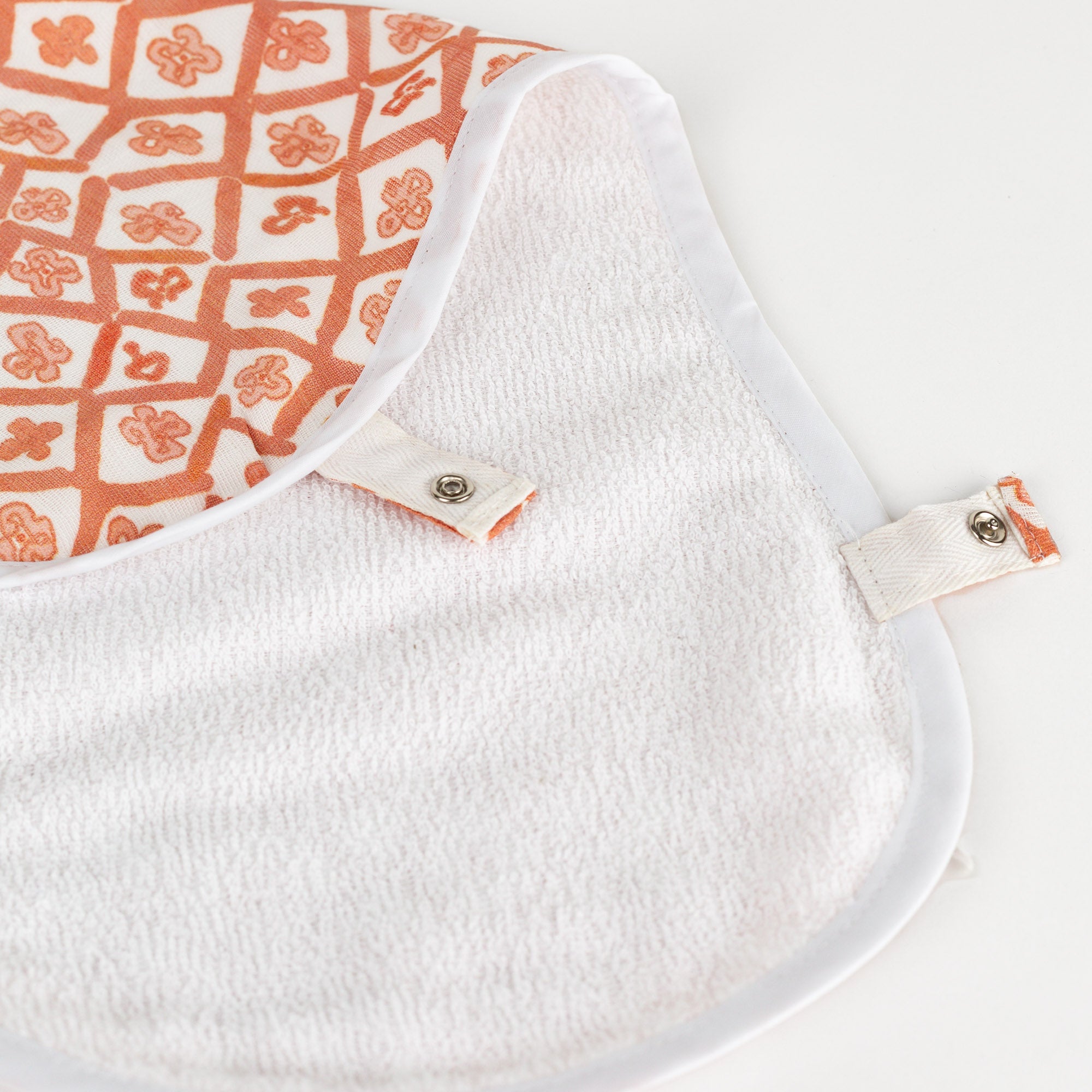 Picasso Trellis Bib in Peach