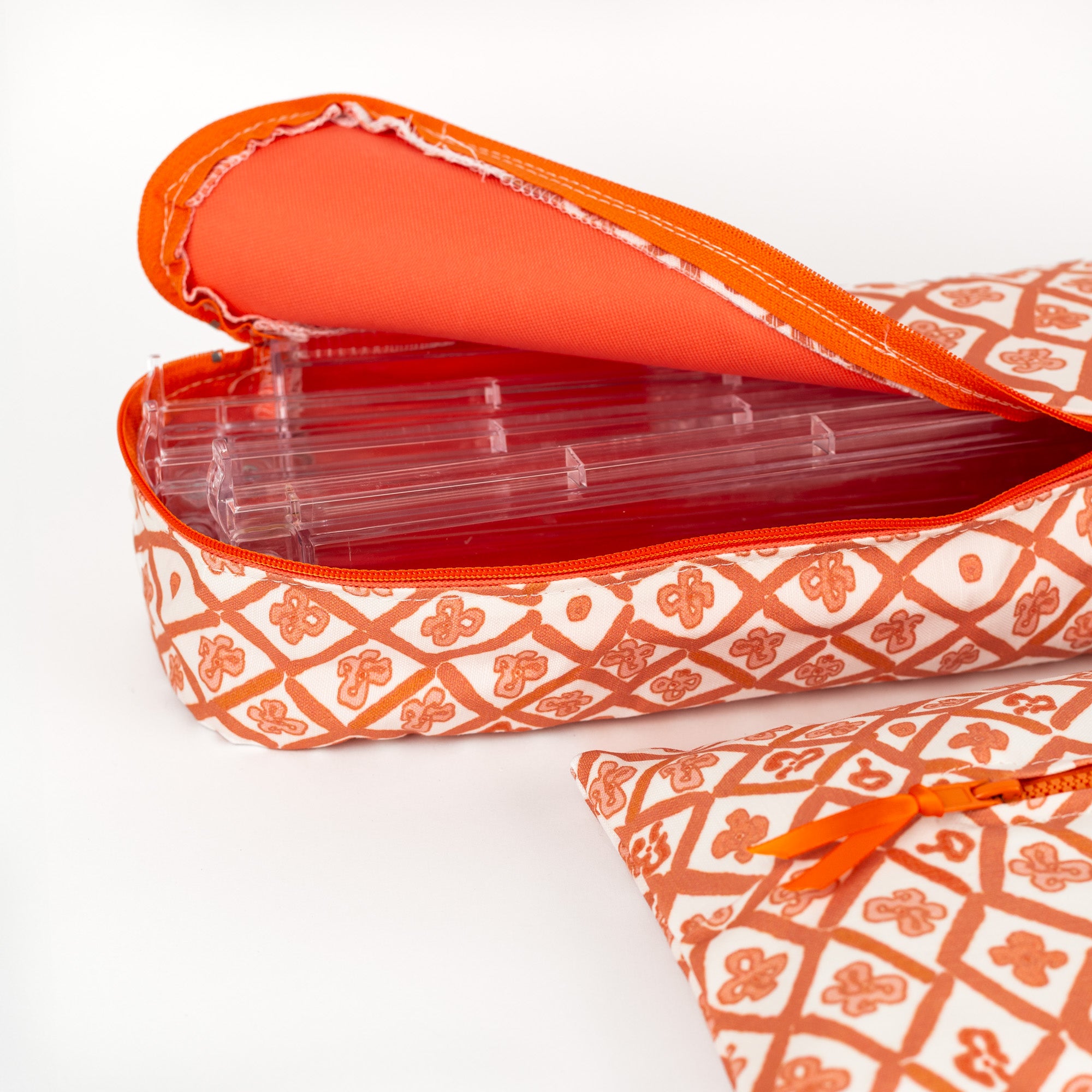 Picasso Trellis Mahjong Rack Bag in Coral
