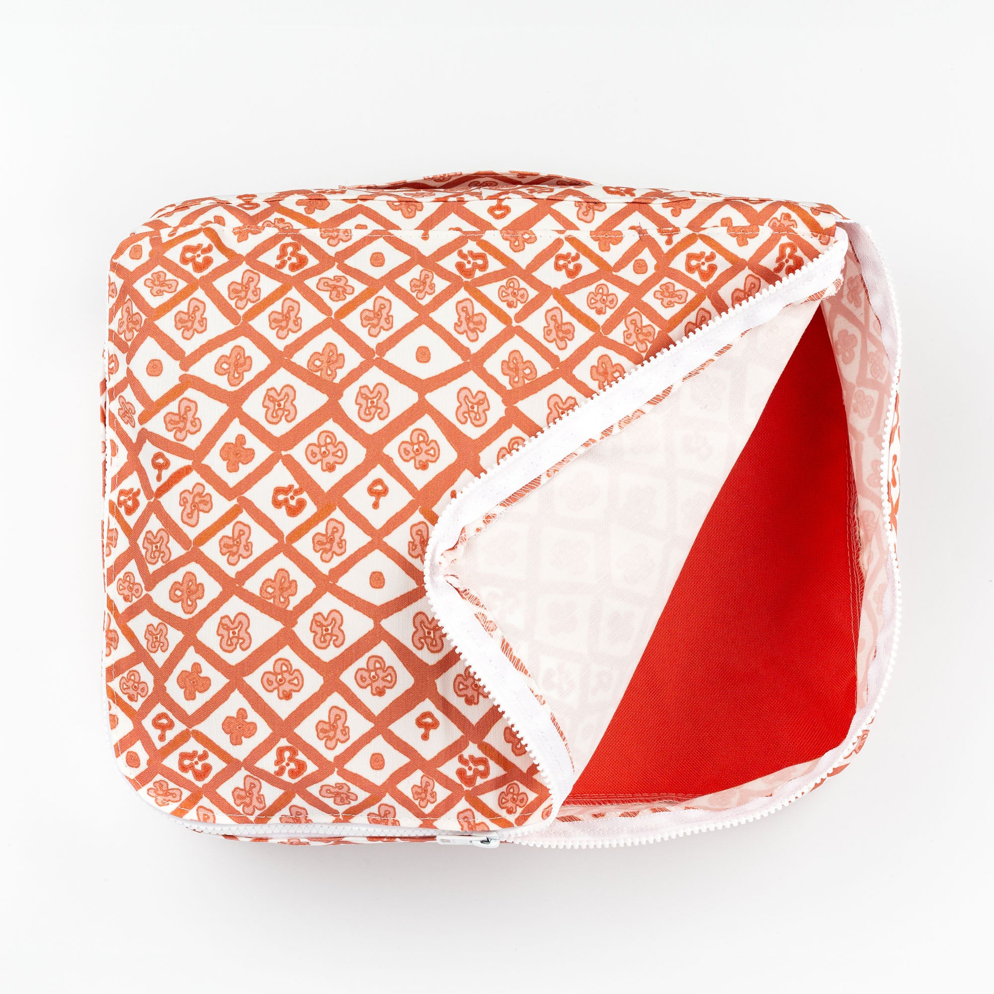 Picasso Trellis Packing Cube in Coral