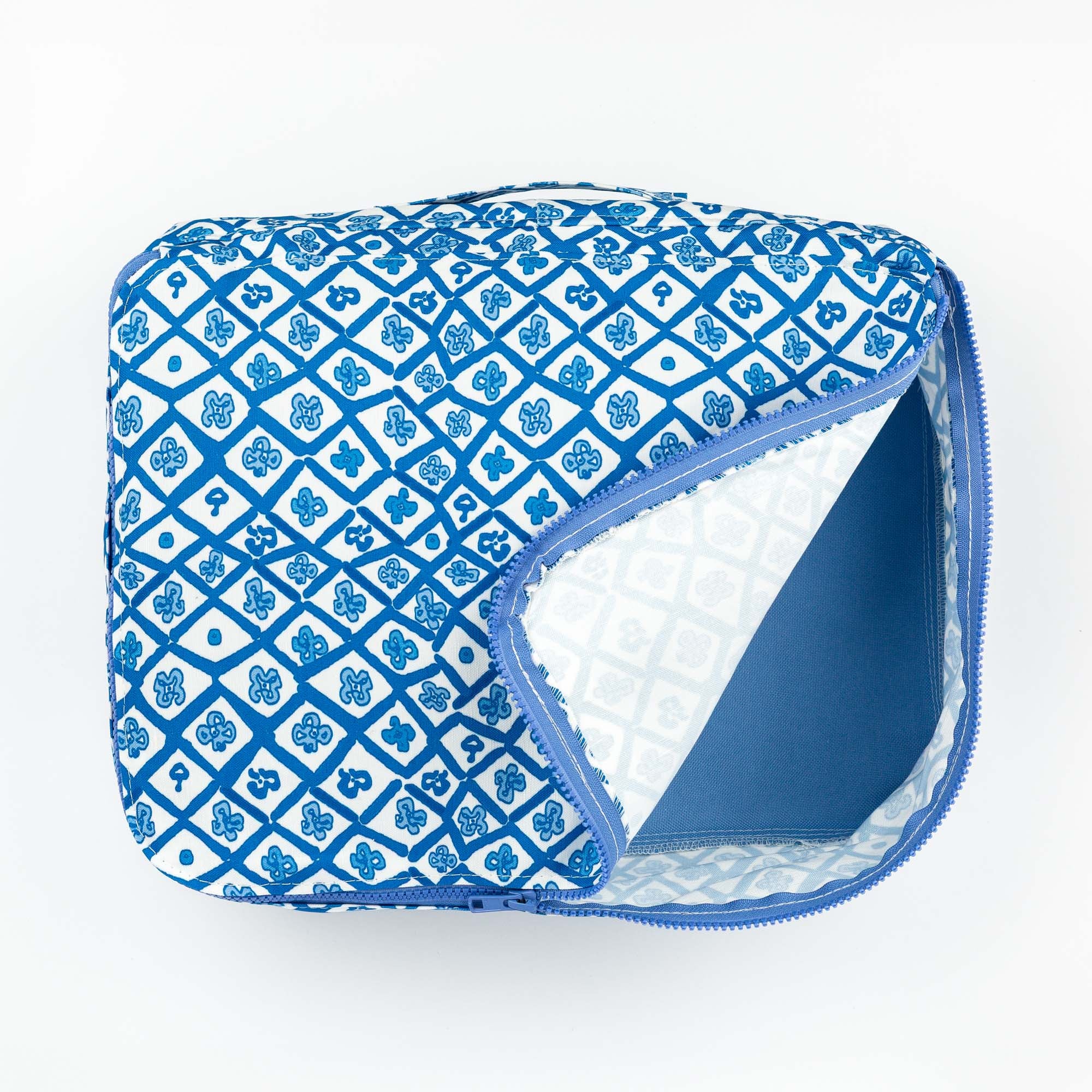 Picasso Trellis Packing Cube in Cobalt
